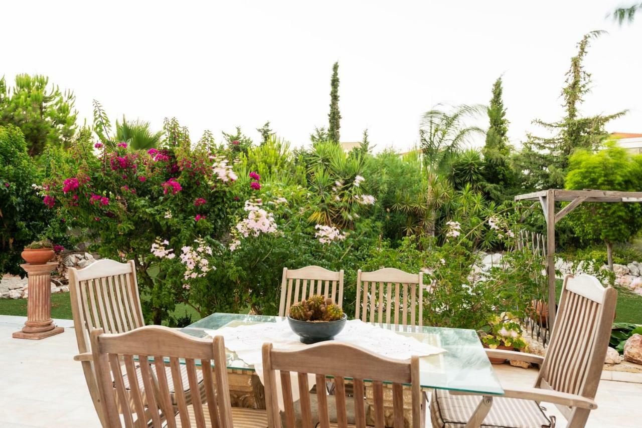 Nicole'S Garden Villa Kallithéa Dış mekan fotoğraf